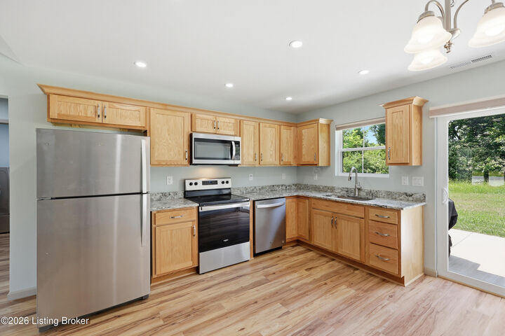 Property Photo: 200 Evergreen Dr KY 40342