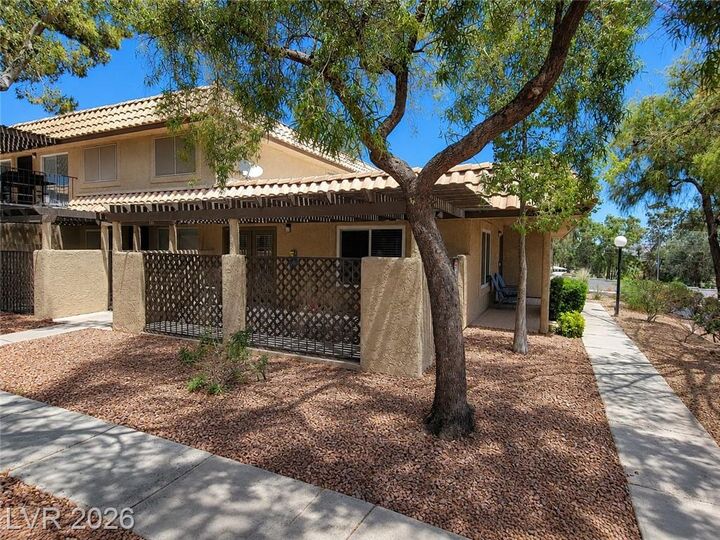 Property Photo:  748 Nectarine Court  NV 89014 