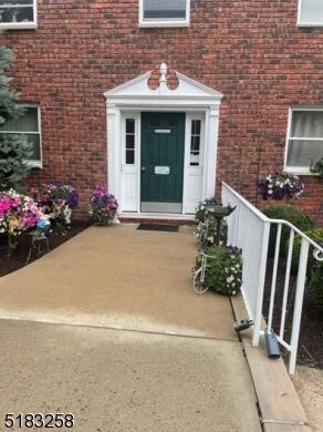Property Photo:  199 N. Beverwyck Rd. 21  NJ 07034 
