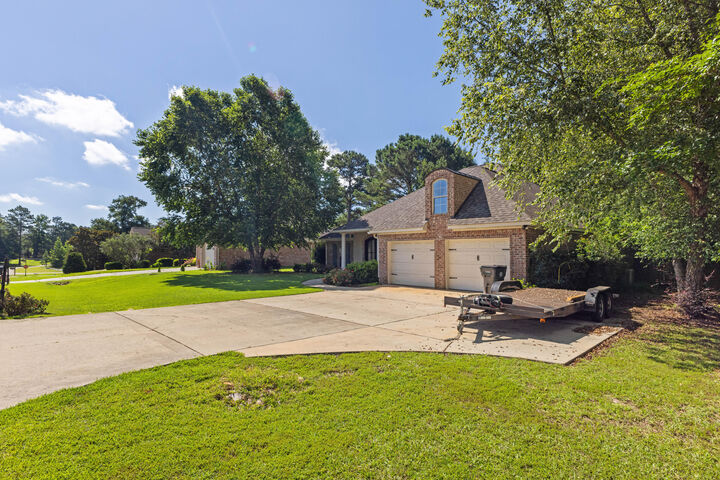 Property Photo:  11 W Donnington Ct.  MS 39402 