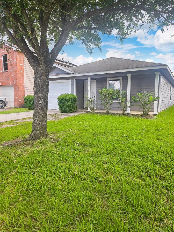 Property Photo: 17358 Wigeon Way Drive TX 77396