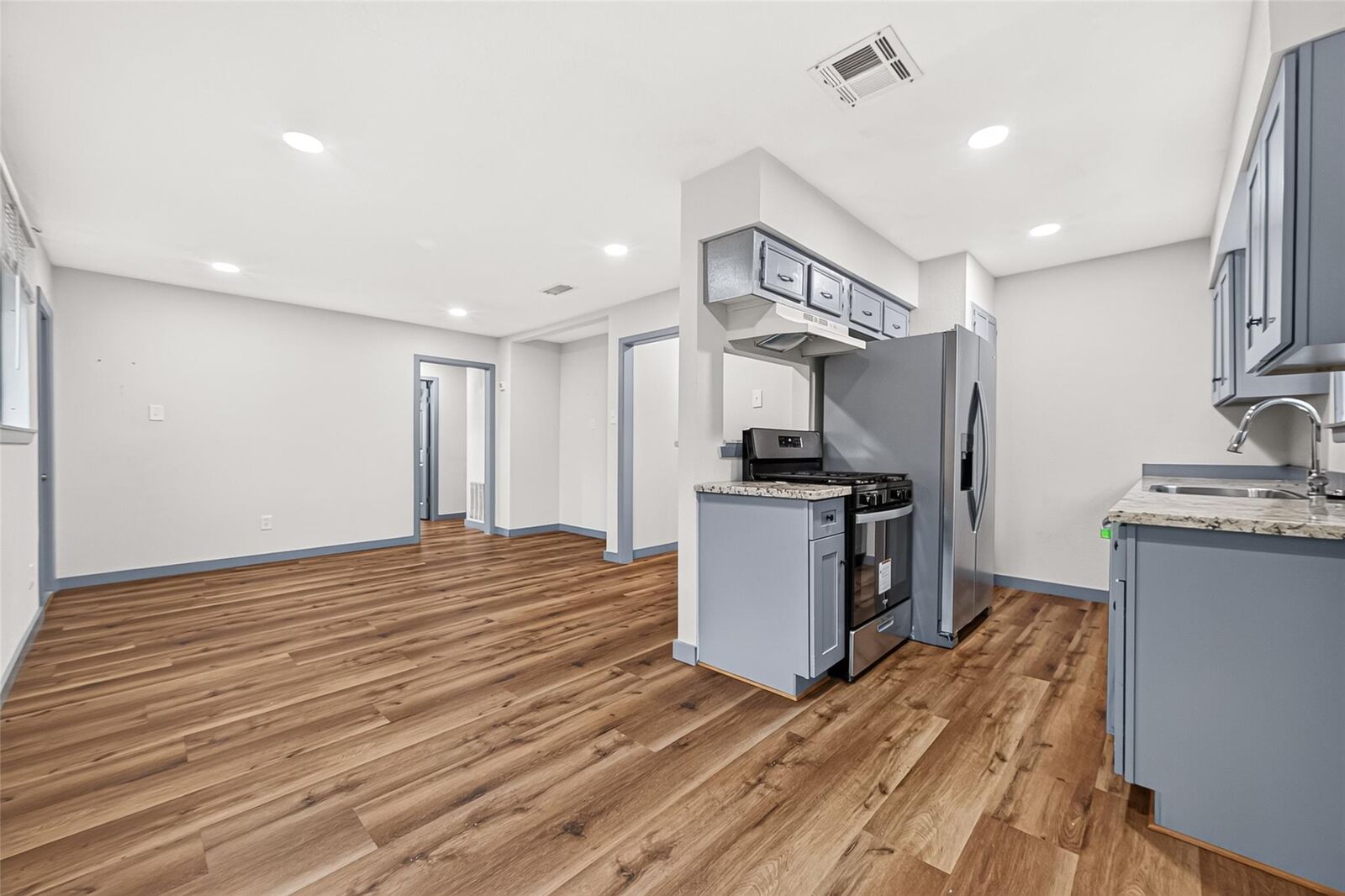 Property Photo: 3102 Knotty Oaks Trail TX 77045