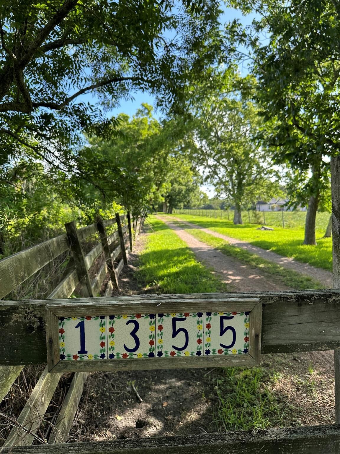 Property Photo:  1355 County Road 145  TX 77511 