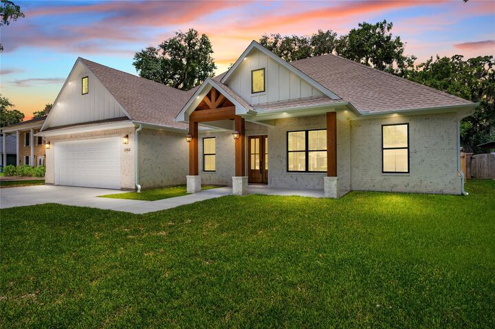 Property Photo:  2263 Lakewood Drive  TX 77486 