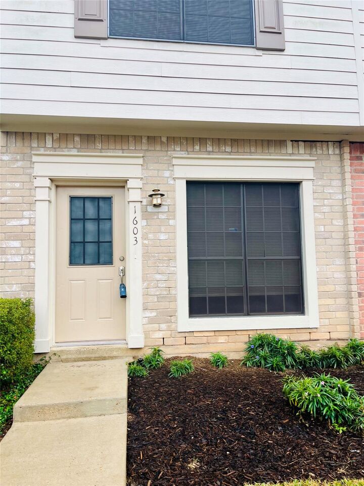 Property Photo: 2910 Grants Lake Boulevard 1603 TX 77479