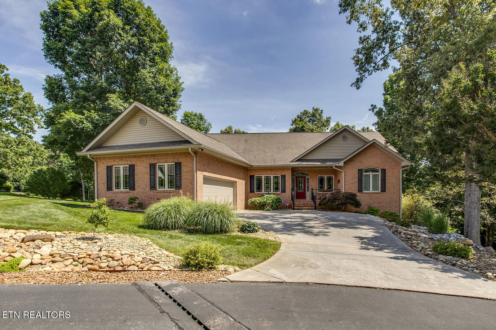 Property Photo:  118 Daleyuhski Trace  TN 37774 