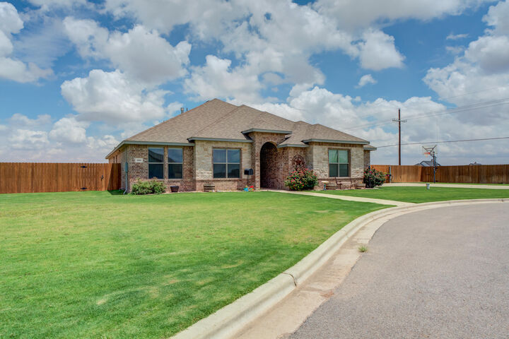 Property Photo:  3802 County Road 7665  TX 79423 