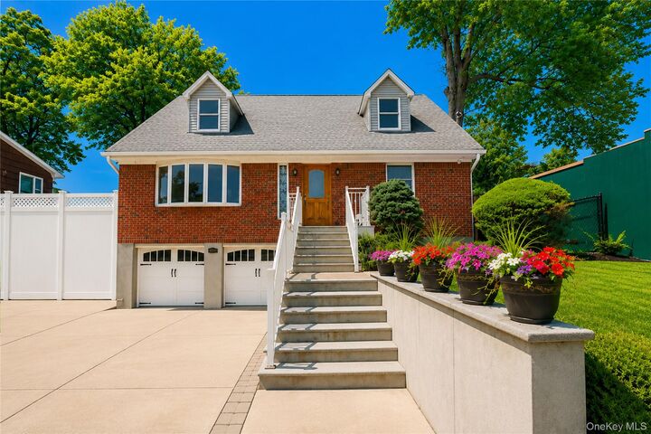 Property Photo:  163 Bennett Avenue  NY 10312 