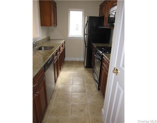 Property Photo:  101 Tondo Circle  NY 10926 