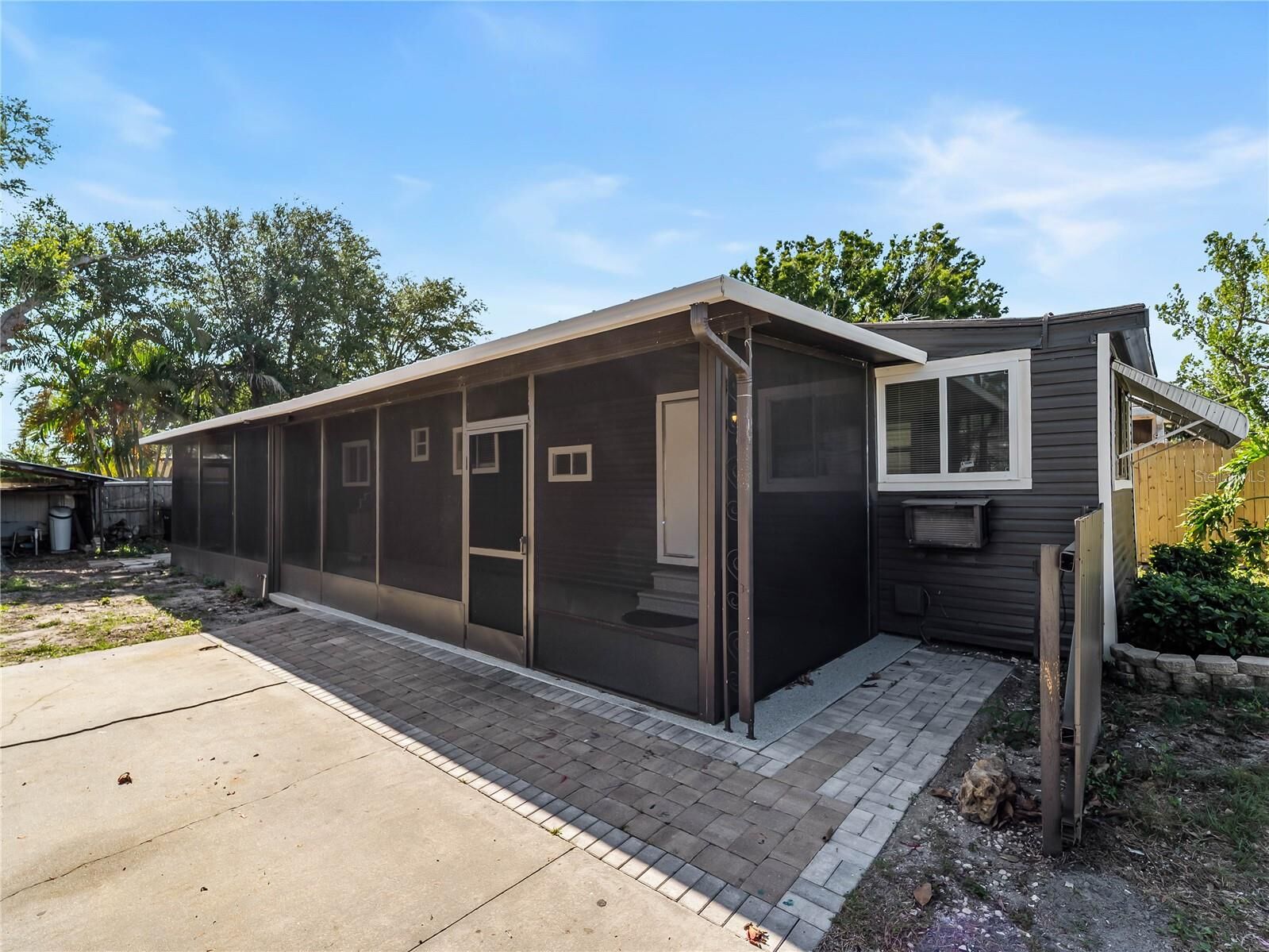 Property Photo:  110 Verona Street N  FL 34275 