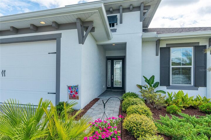 Property Photo: 268 Mosaic Boulevard FL 32124
