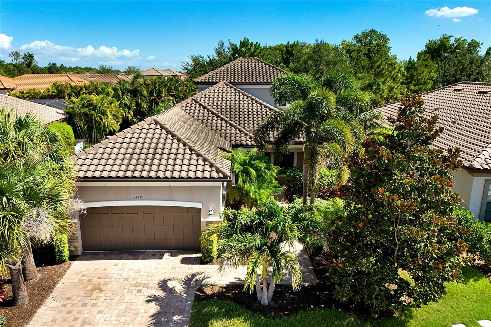 Property Photo:  9728 Highland Park Place  FL 34221 