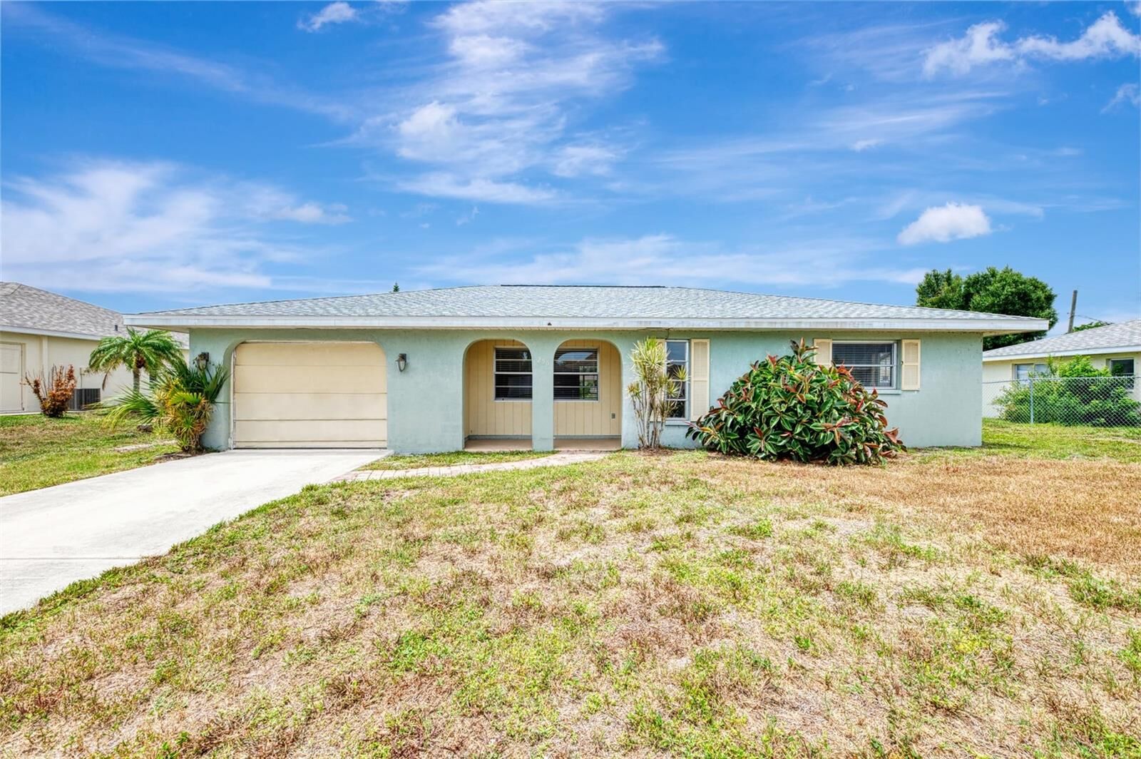 Property Photo:  256 Periwinkle Road  FL 34293 