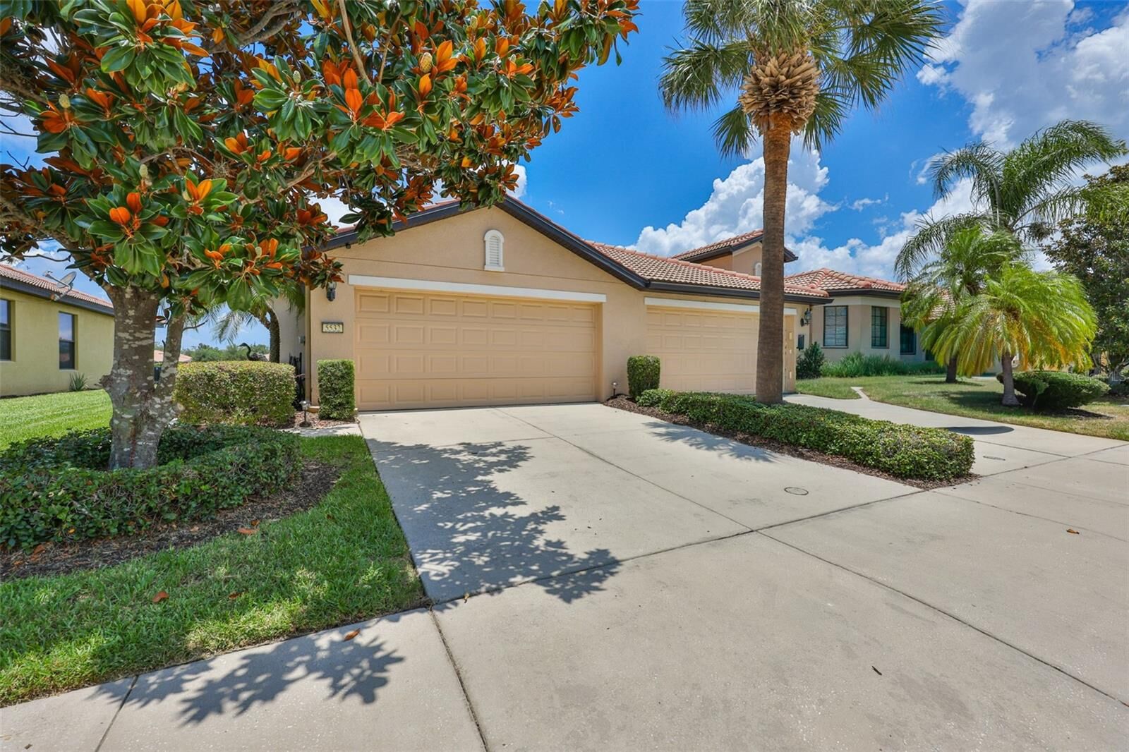 Property Photo:  5532 Sunset Falls Drive  FL 33572 