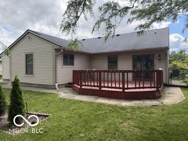 Property Photo: 8107 Southern Trails Place IN 46237
