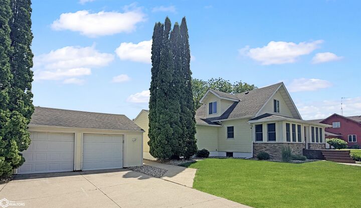 Property Photo: 117 Linde Avenue IA 50625