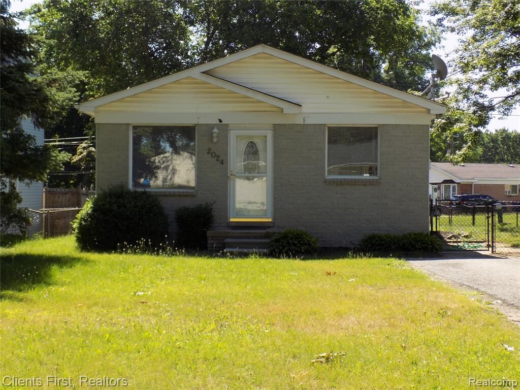 Property Photo:  2024 Imperial Highway  MI 48185 3567 