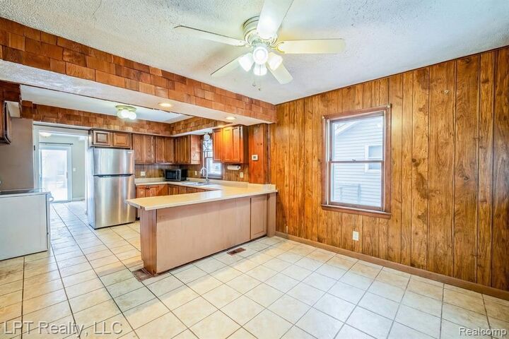 Property Photo: 453 Spruce Street MI 48192