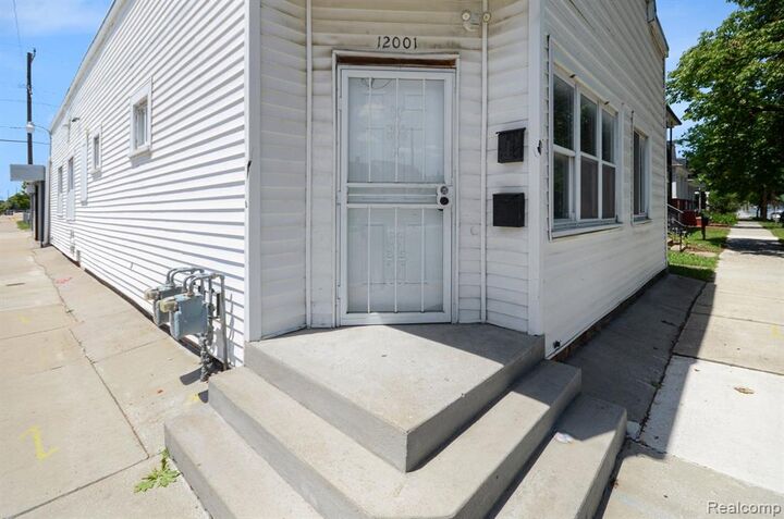 Property Photo:  12001 Saint Aubin Street  MI 48212 3878 
