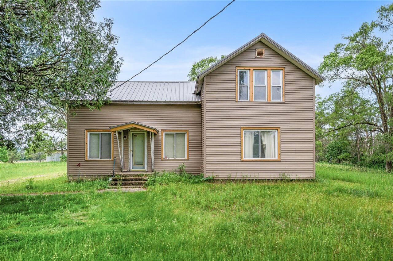 Property Photo:  959 165th Avenue  MI 49639-8779 