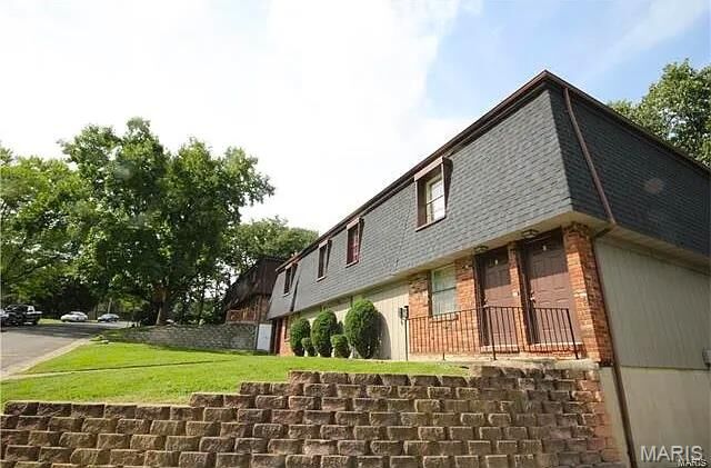 Property Photo: 1104 Arrowhead Drive B IL 62294