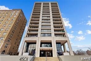 Property Photo: 4501 Lindell Boulevard 4B MO 63108