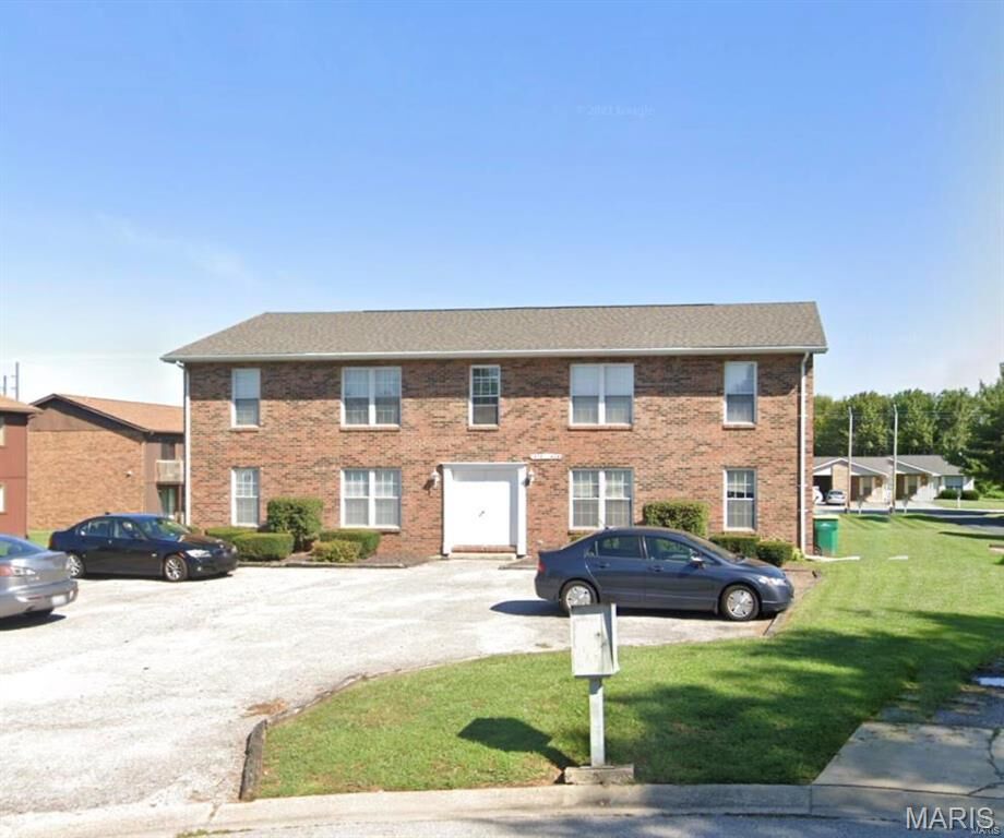 Property Photo:  418 Donna Drive  IL 62269 