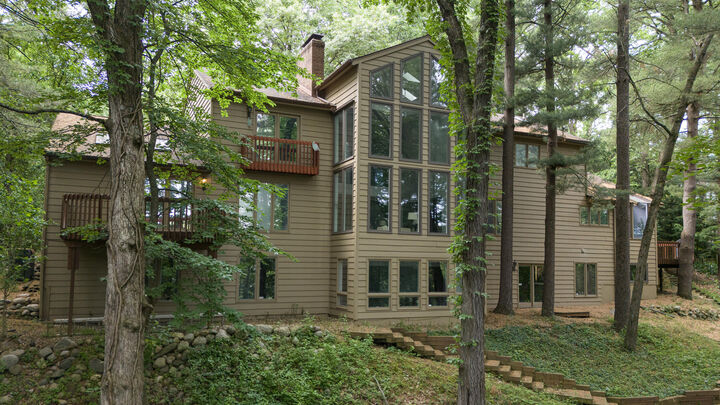 Property Photo: 7129 Lakeridge Place MI 49009