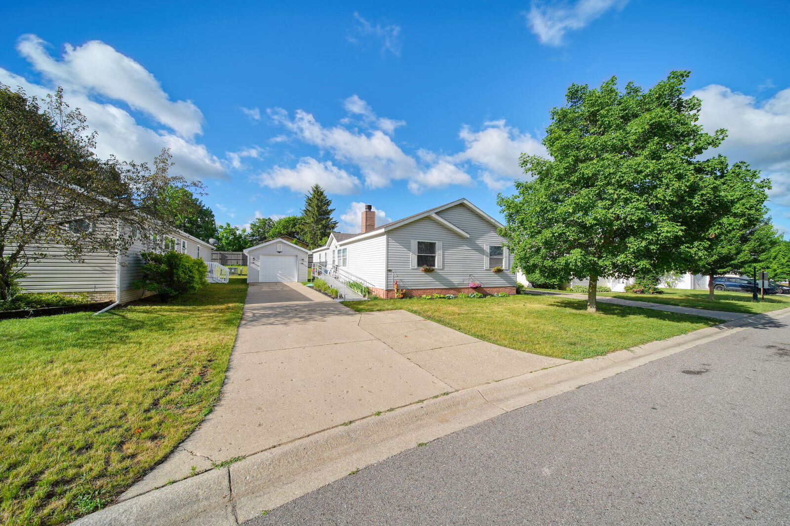 Property Photo:  1076 Cambry Circle  MI 49240 