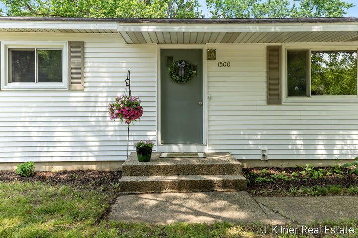 Property Photo: 1500 Carol Lynne Drive MI 49331
