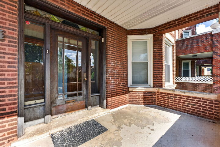 Property Photo: 4147 N McVicker Avenue 1 IL 60634