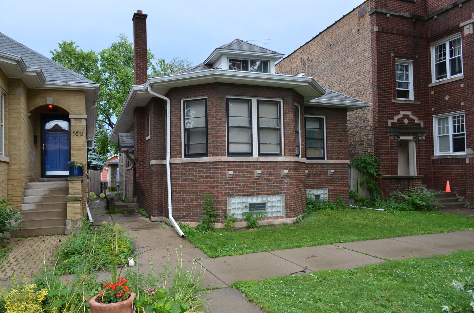 Property Photo:  5841 N Washtenaw Avenue  IL 60659 
