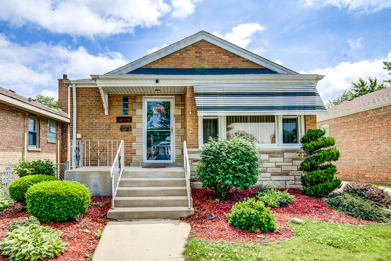 Property Photo:  9005 S Utica Avenue  IL 60805 
