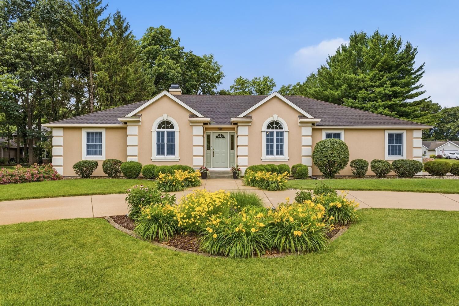 Property Photo: 1 Turtle Creek Road IL 61856
