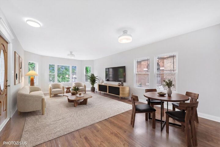 Property Photo:  3515 N Oriole Avenue  IL 60634 