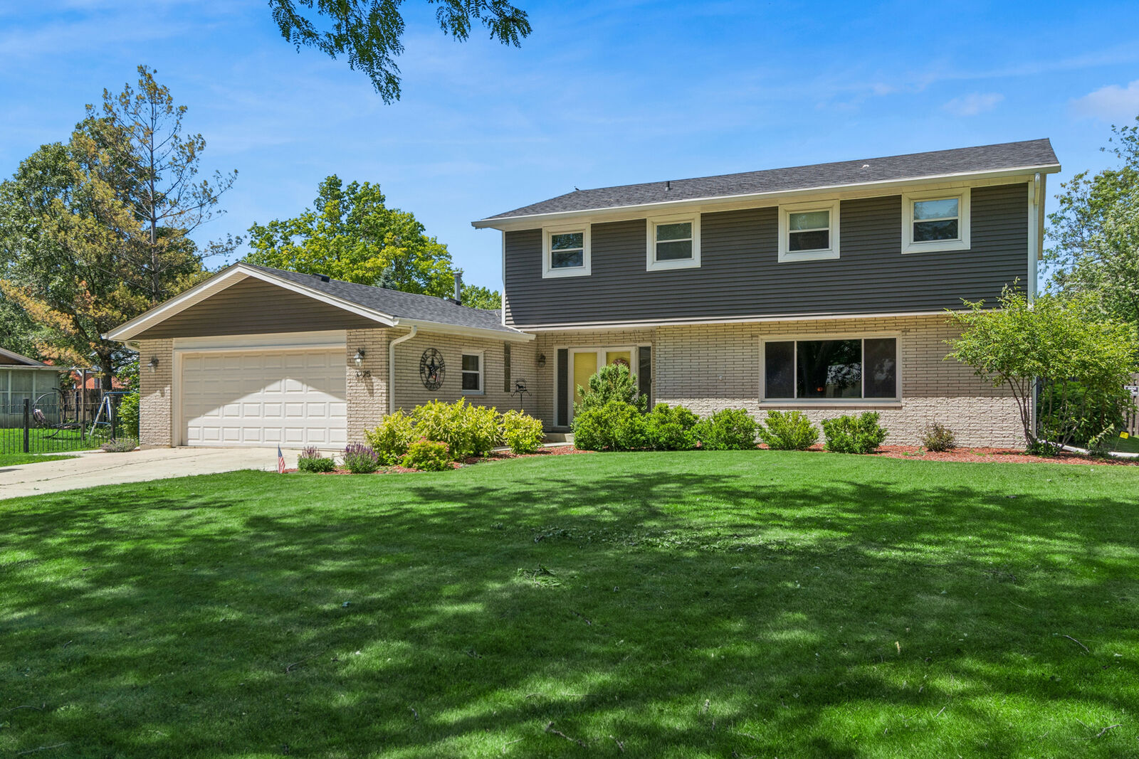 Property Photo: 3225 Randy Road IL 60431