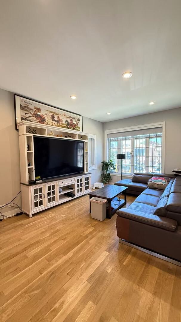 Property Photo: 2921 S Farrell Street IL 60608