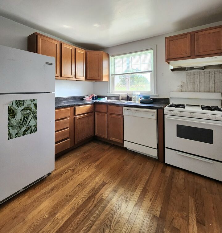 Property Photo:  4231 W Nelson Street 1  IL 60641 