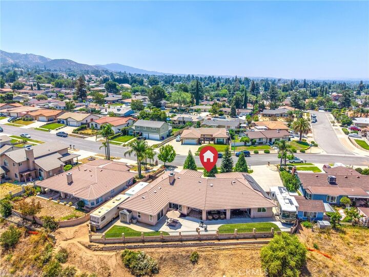 Property Photo: 35102 Persimmon CA 92399