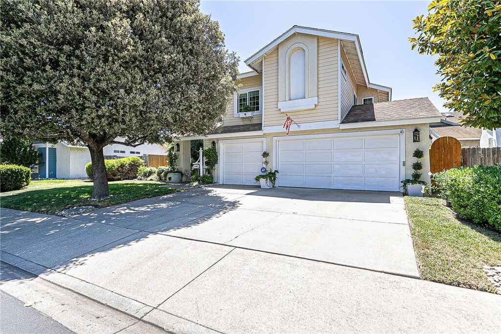 Property Photo:  1381 Village Meadows  CA 93436 