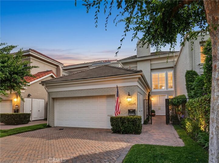 Property Photo:  12325 Ridge Circle  CA 90049 