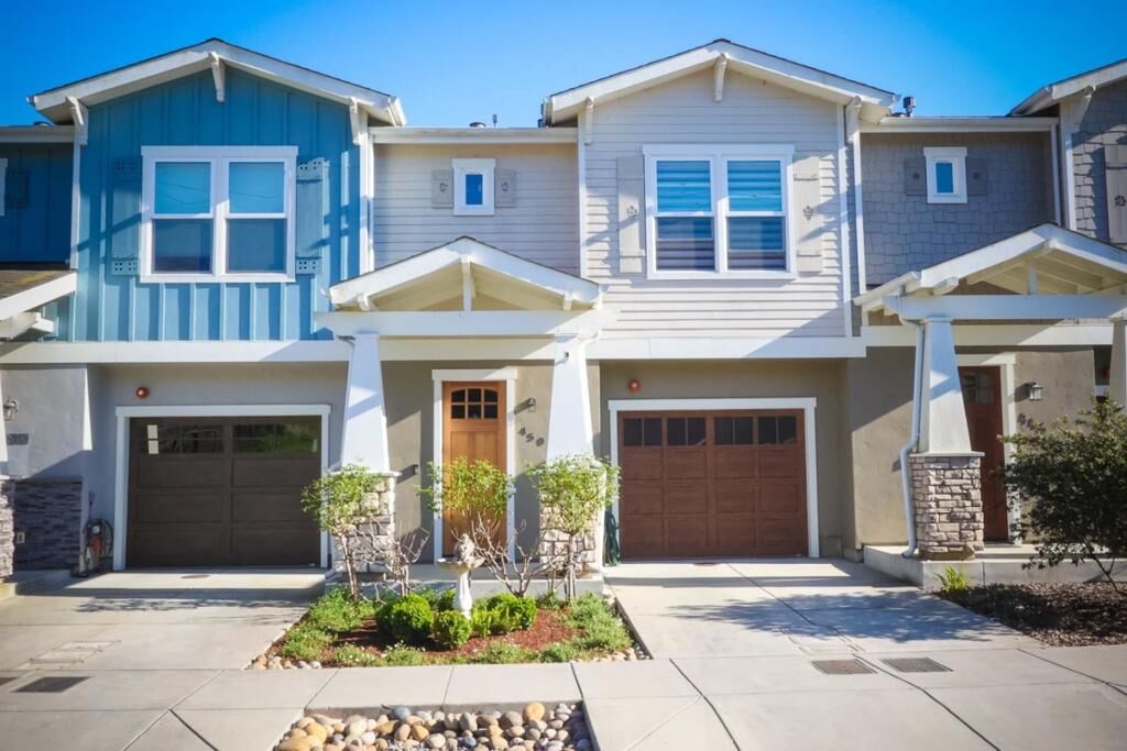 Property Photo:  450 Granite Way  CA 95003 