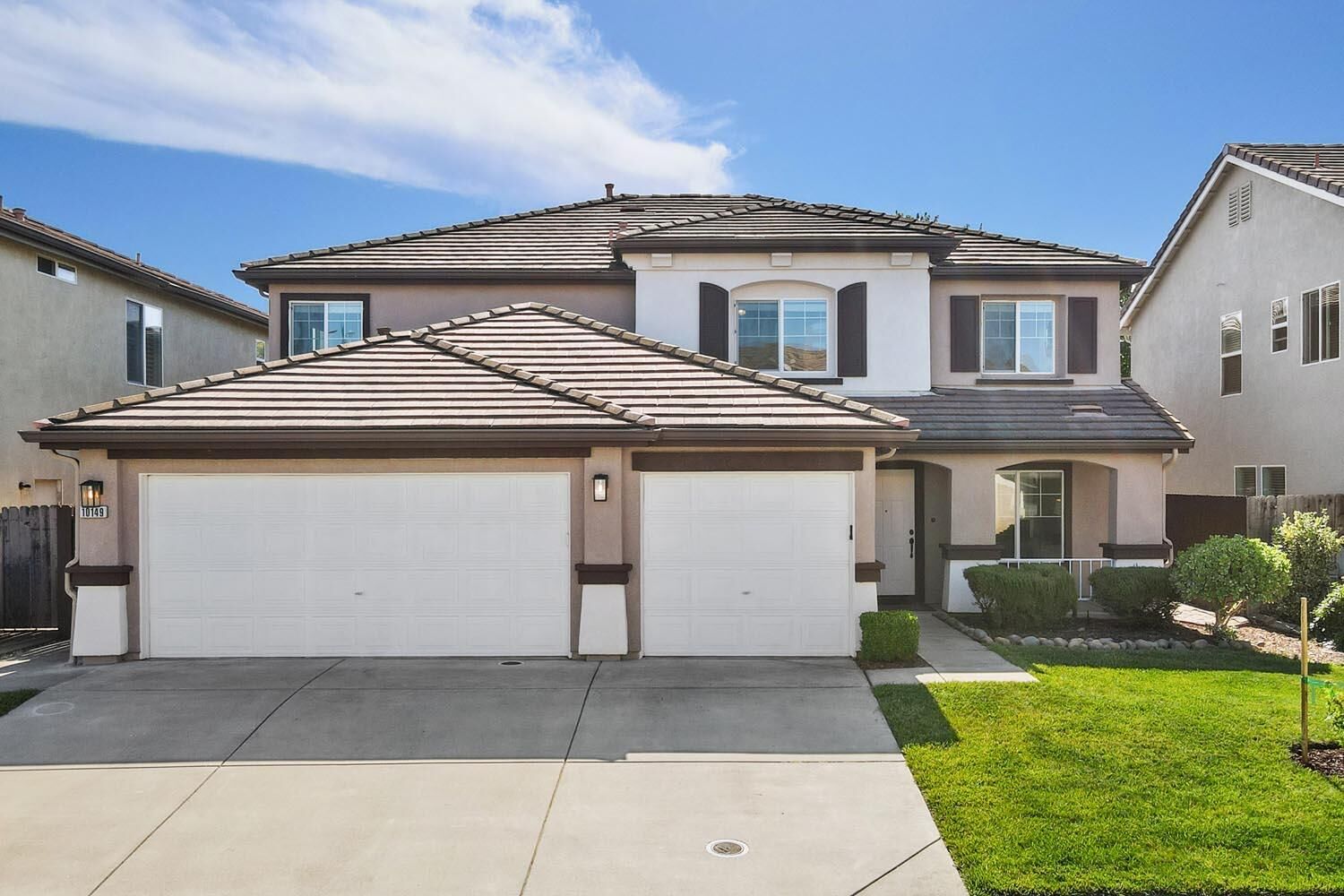 Property Photo: 10149 Jenny Lynn Way CA 95757