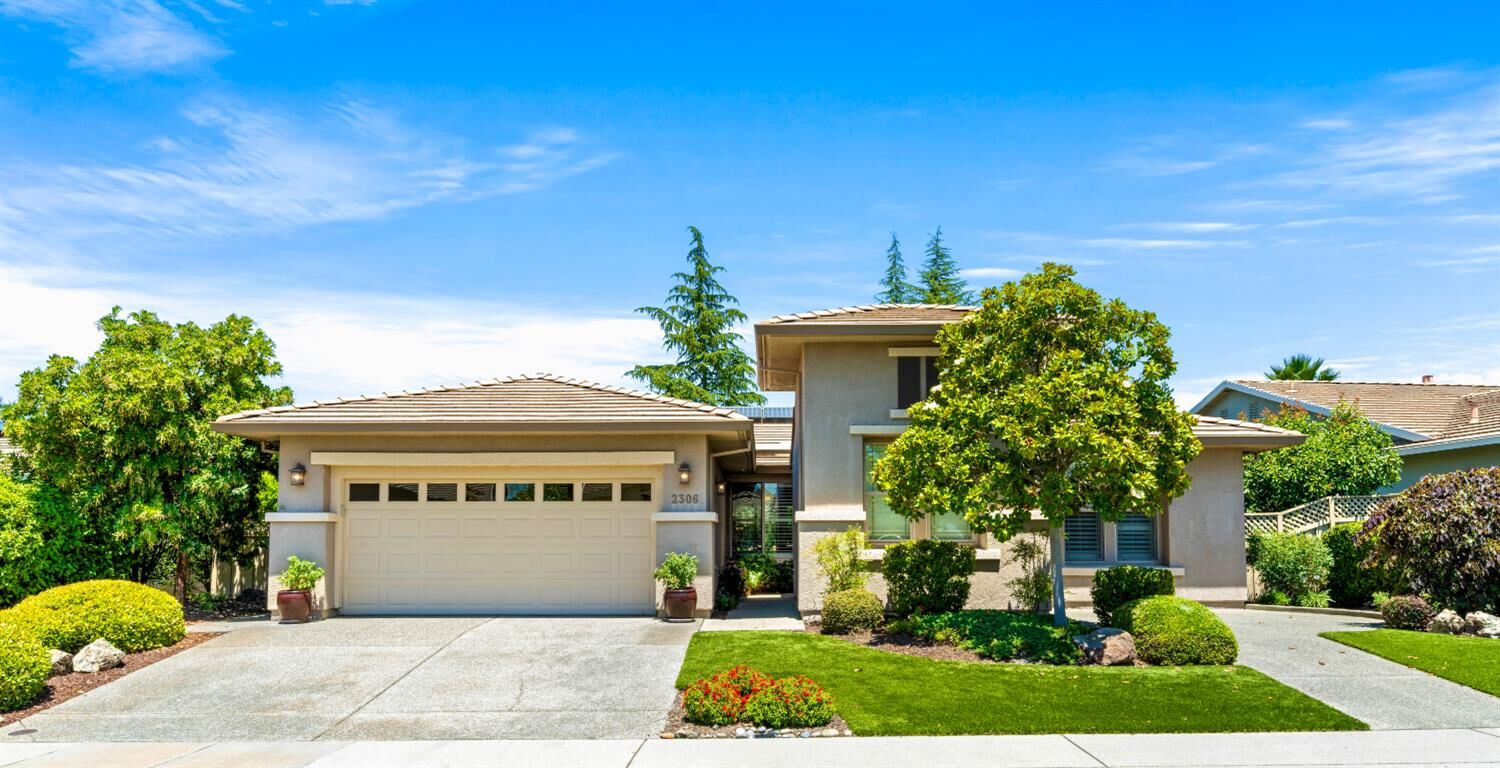 Property Photo: 2306 Longspur Loop CA 95648