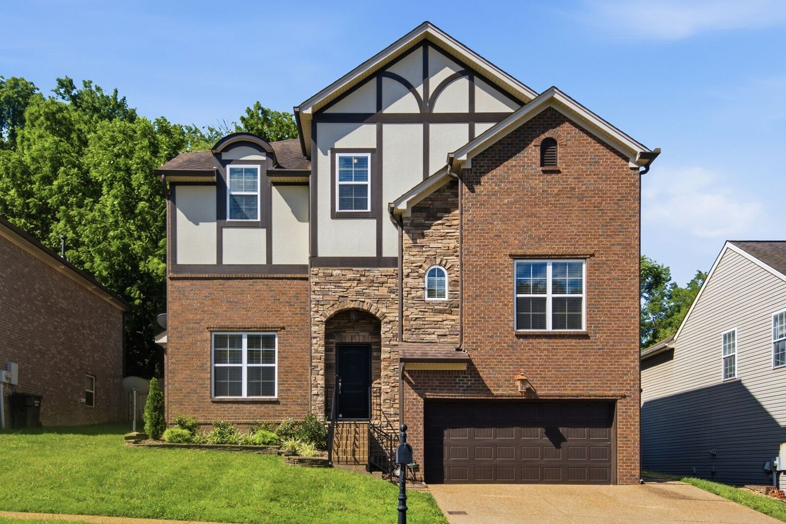 Property Photo: 1736 Haleys Hope Ct TN 37209