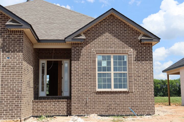 Property Photo:  225 Harvest Moon Dr  TN 37043 