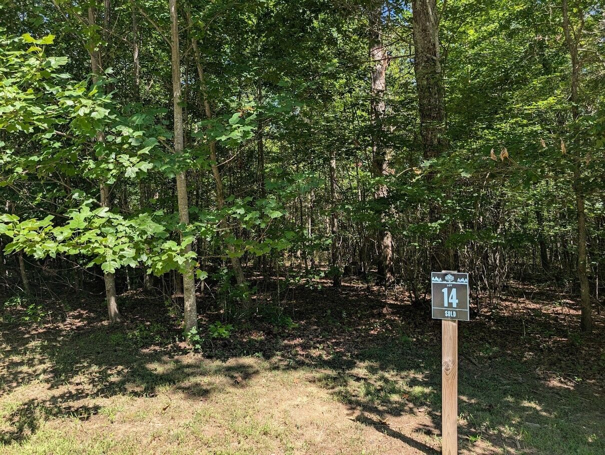 Property Photo: 140 Sunset Bluff Way TN 37356