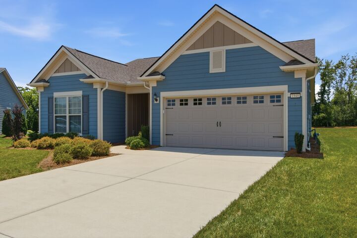 Property Photo: 1948 Fayette Ct TN 37174