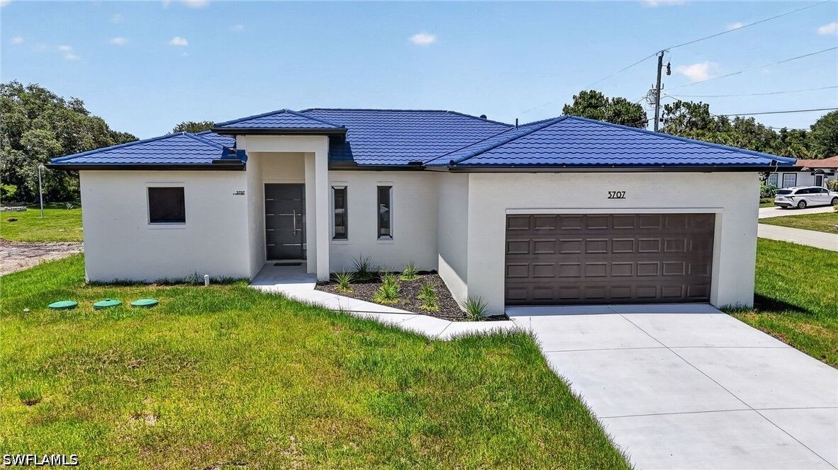 Property Photo: 3707 E 15th Street FL 33972