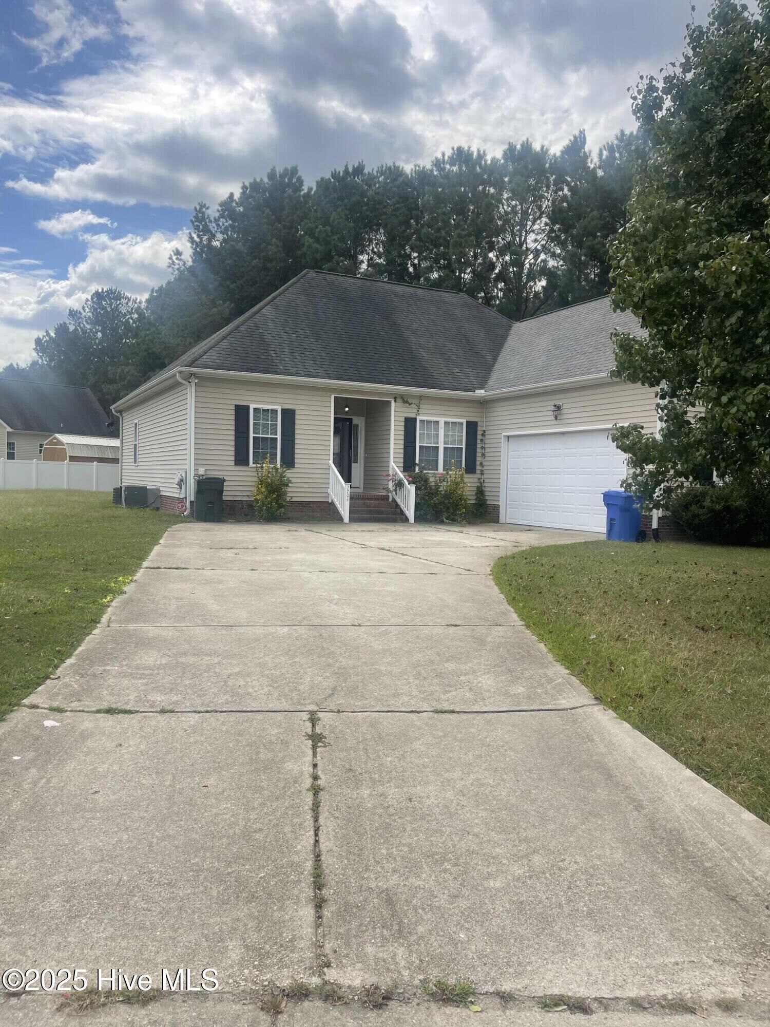 Property Photo: 2704 Millhaven Court W NC 27893